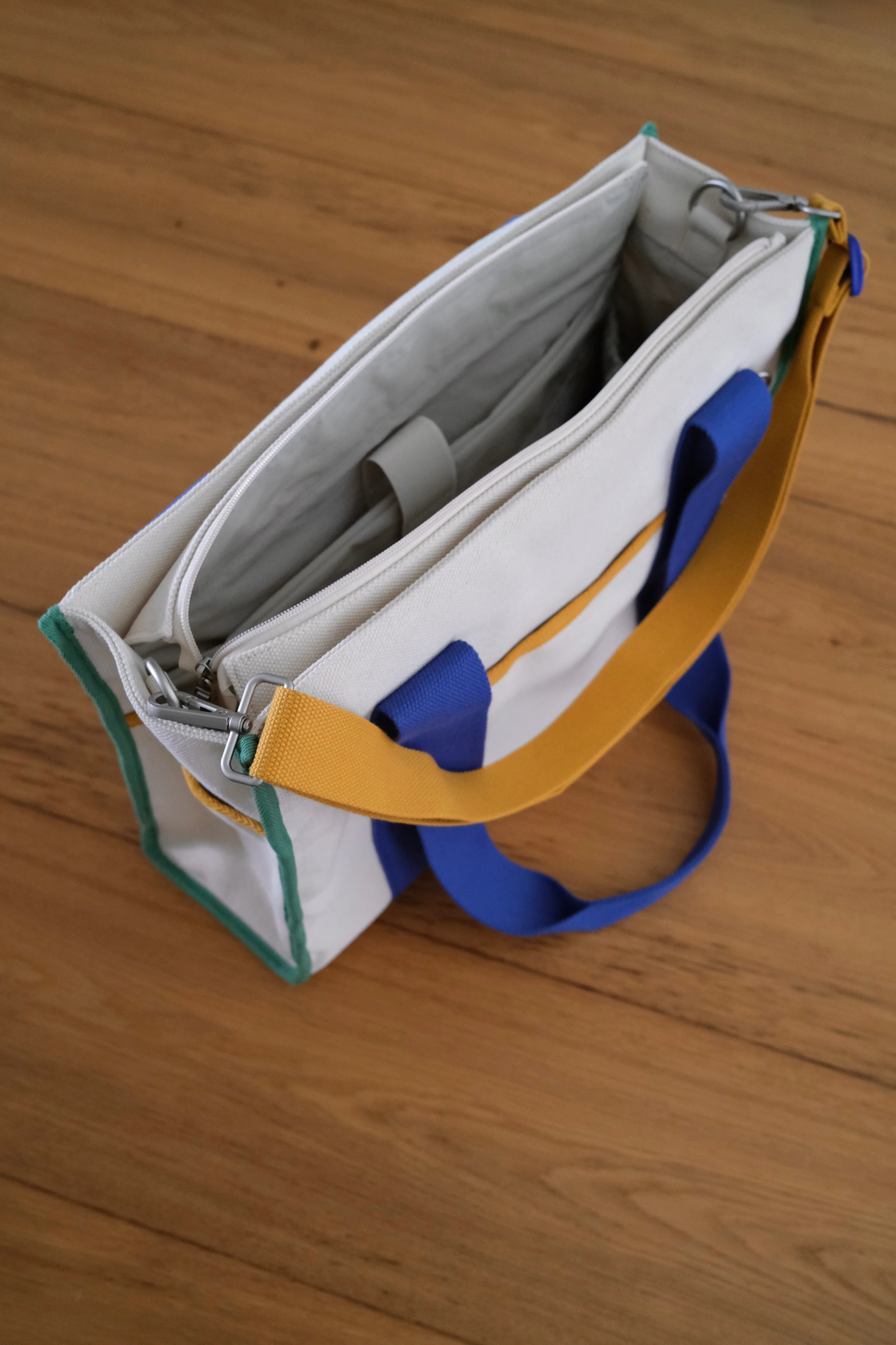 No.1 Laptop Tote V2 - Image 8