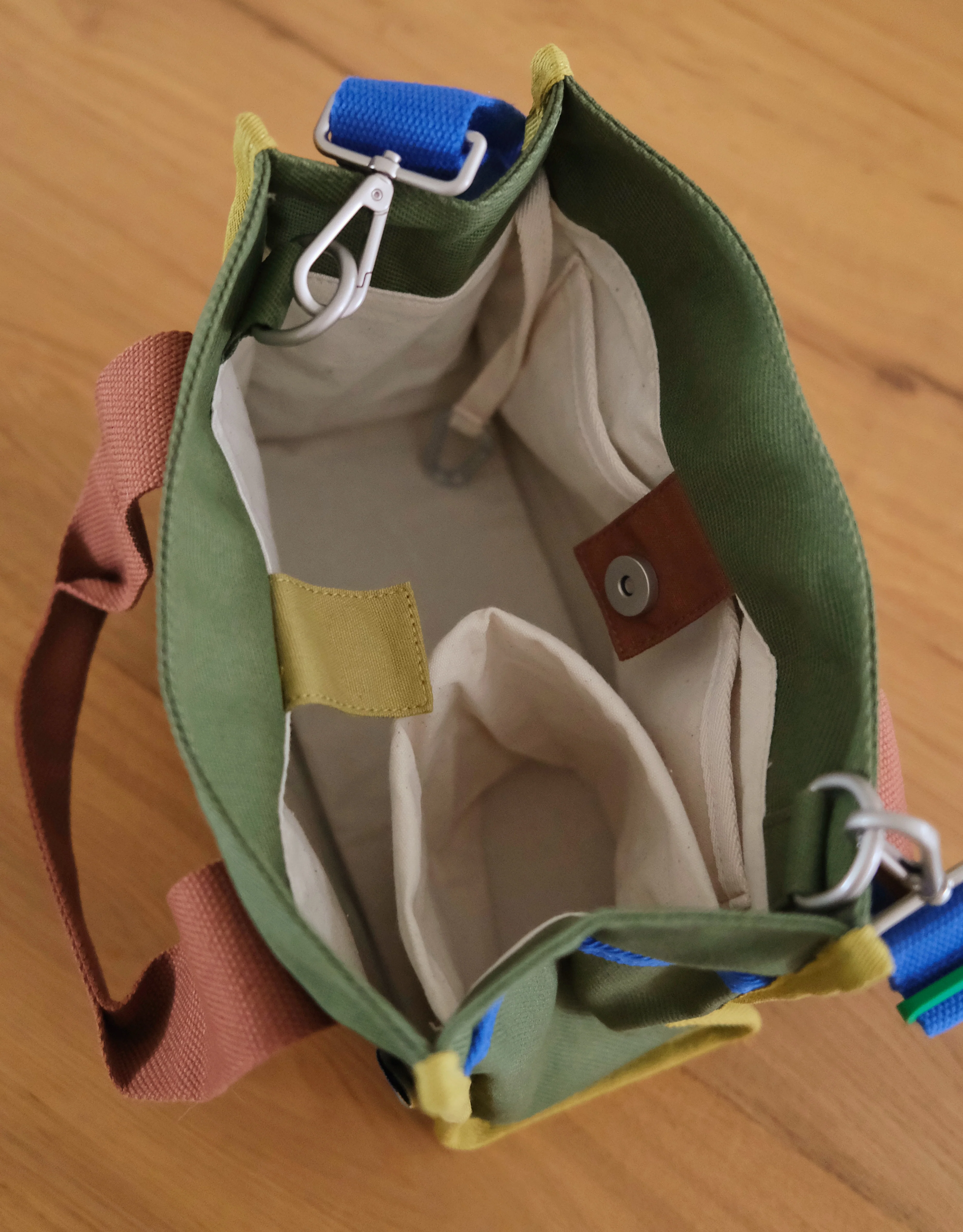 Analog No.6 Medium Tote Bag (Limited Edition) - Image 11