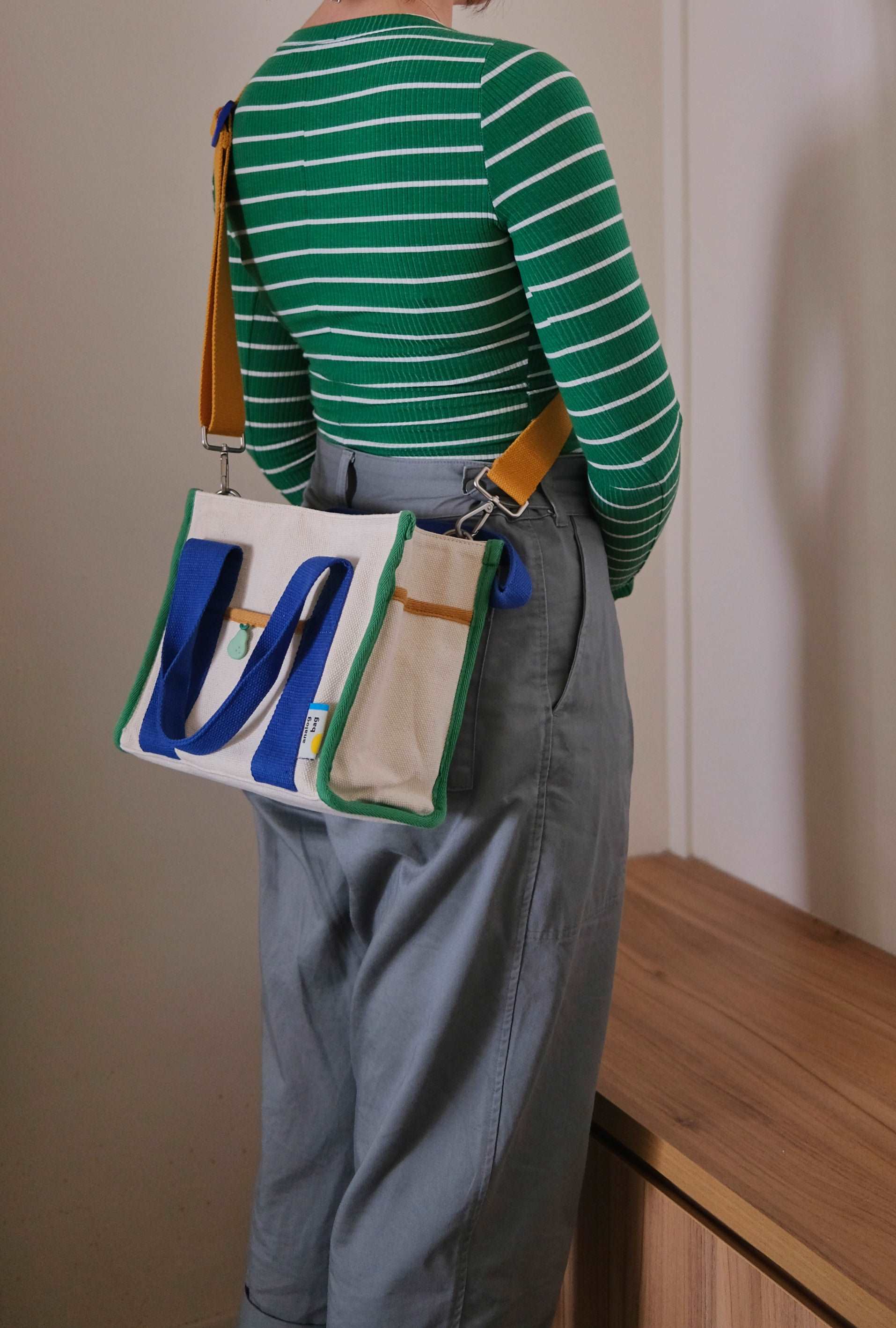 Preorder: No.10 Medium Tote Bag v3 - Image 4
