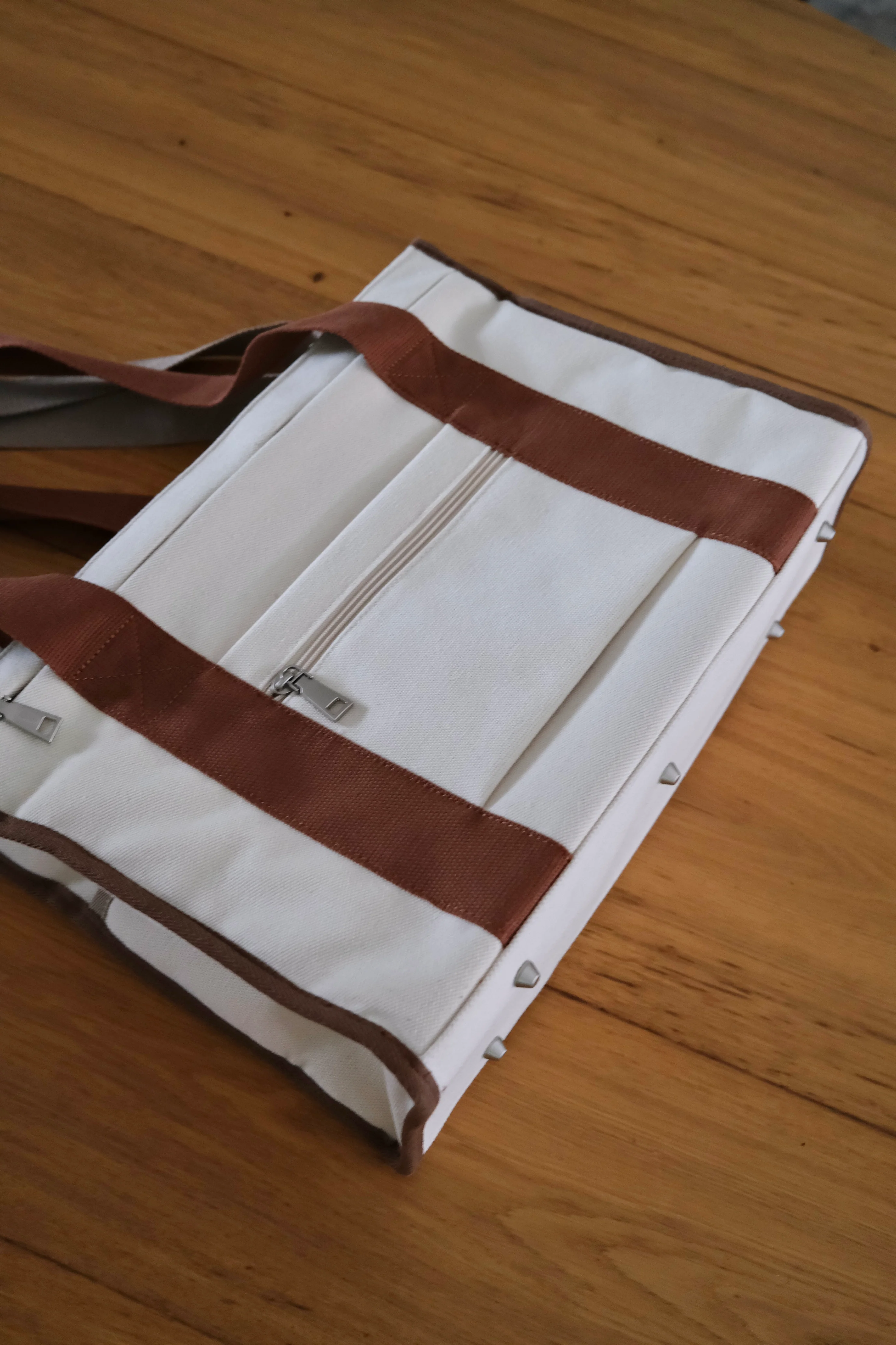 No.15 Laptop Tote V2 - Image 15