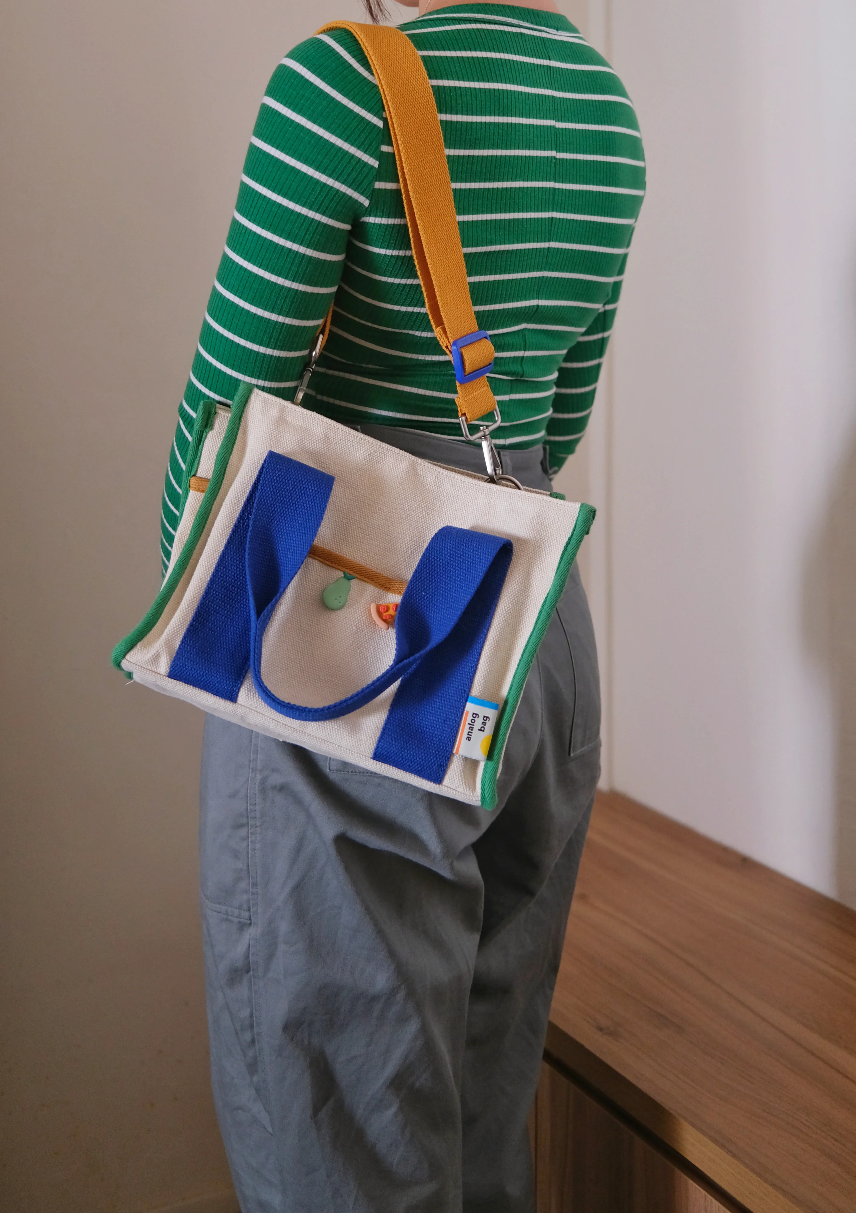 Analog No.21 Medium Tote Bag (Limited Edition) - Image 8