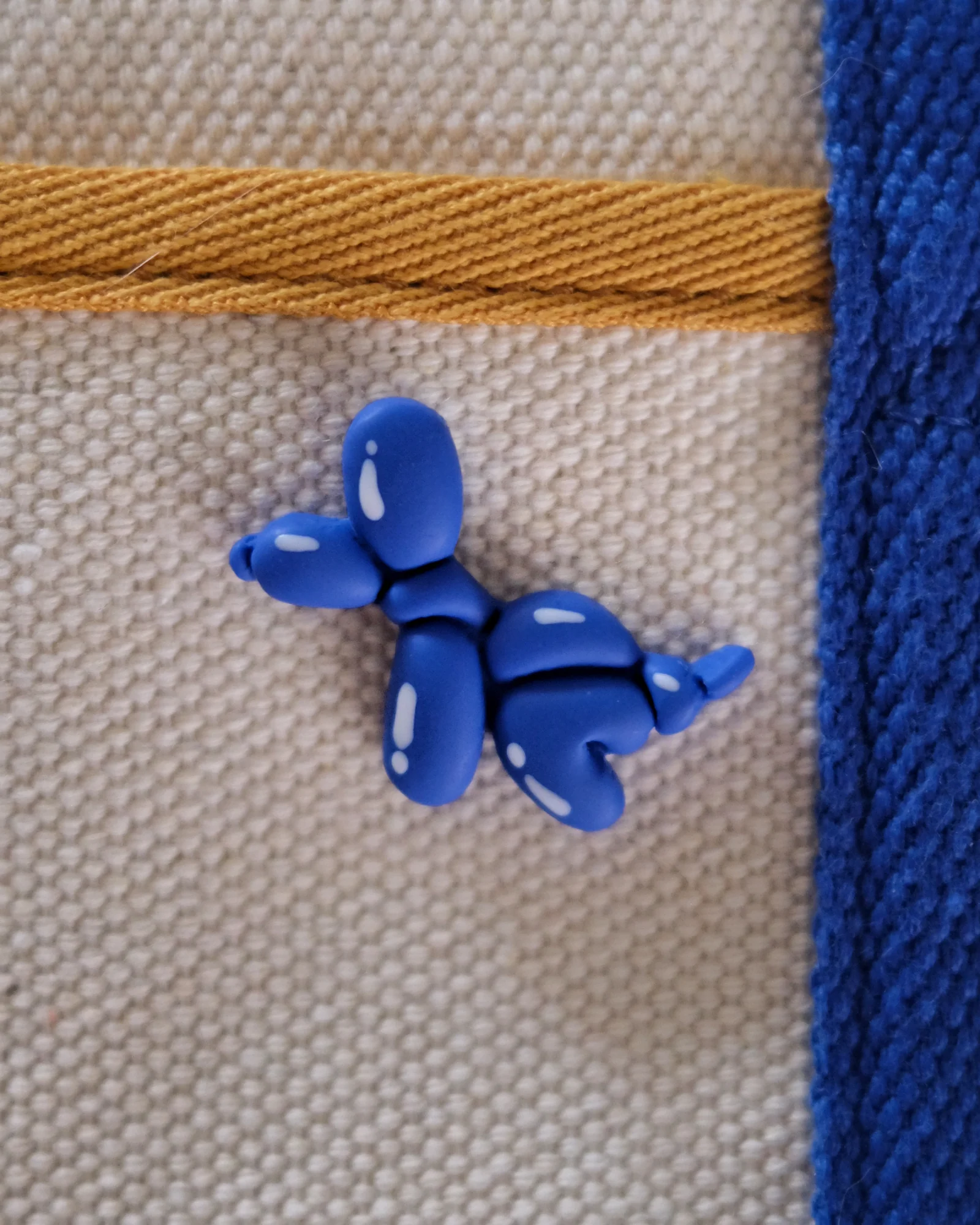 Balloon Dog Bobbin - Image 10
