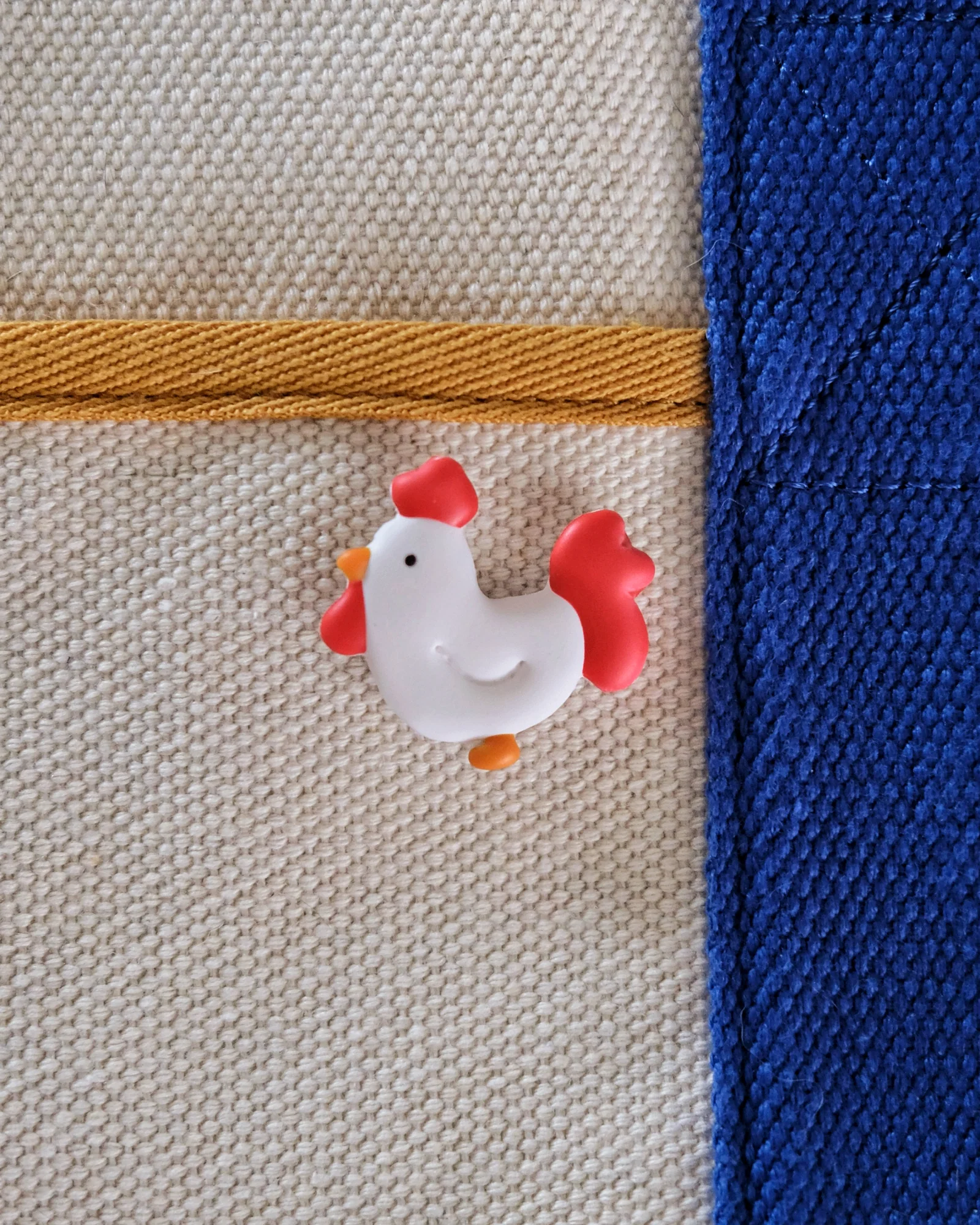 Chicken Pin / Bobbin š