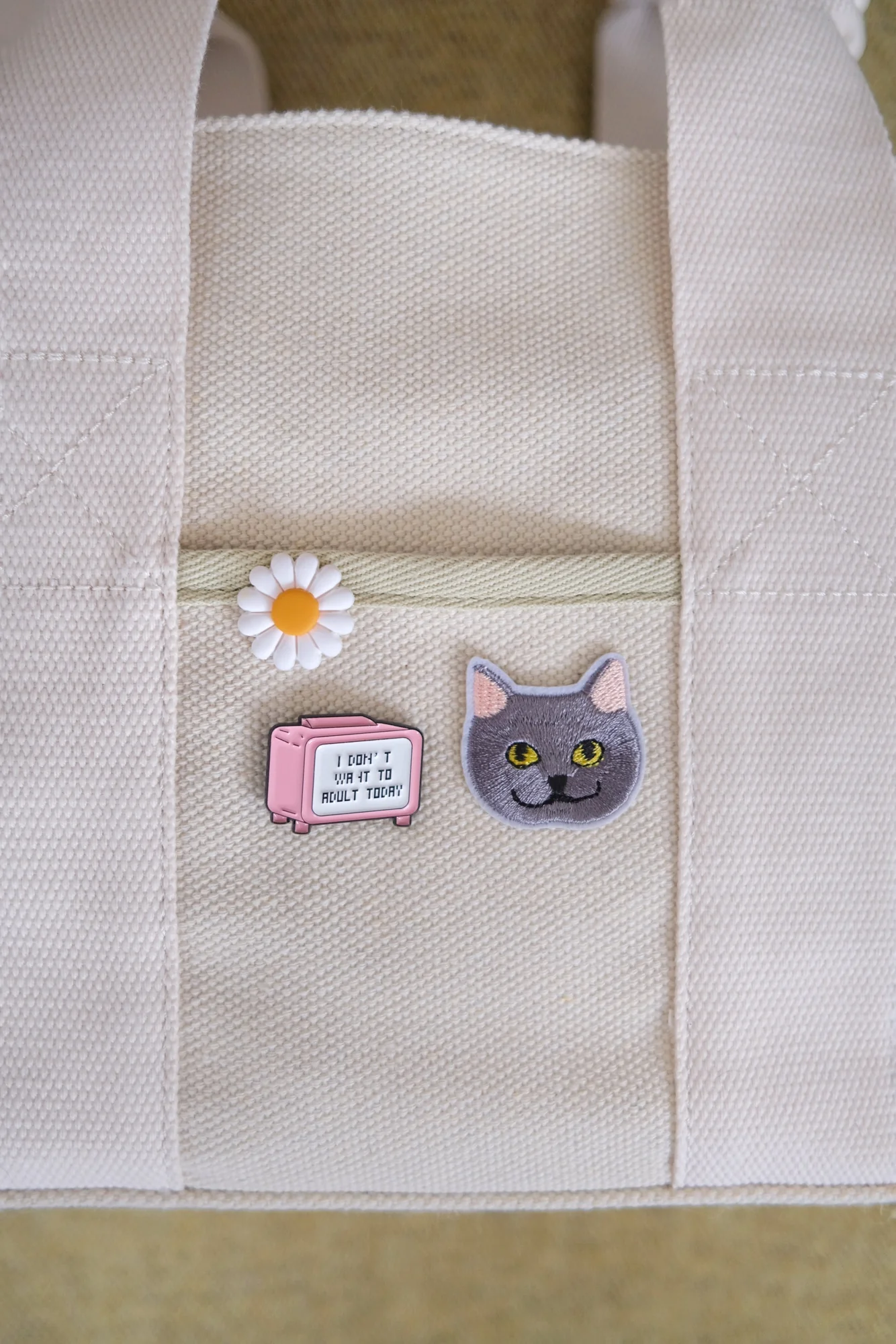 Grey British Short Hair Cat Iron-on Patch - Image 3