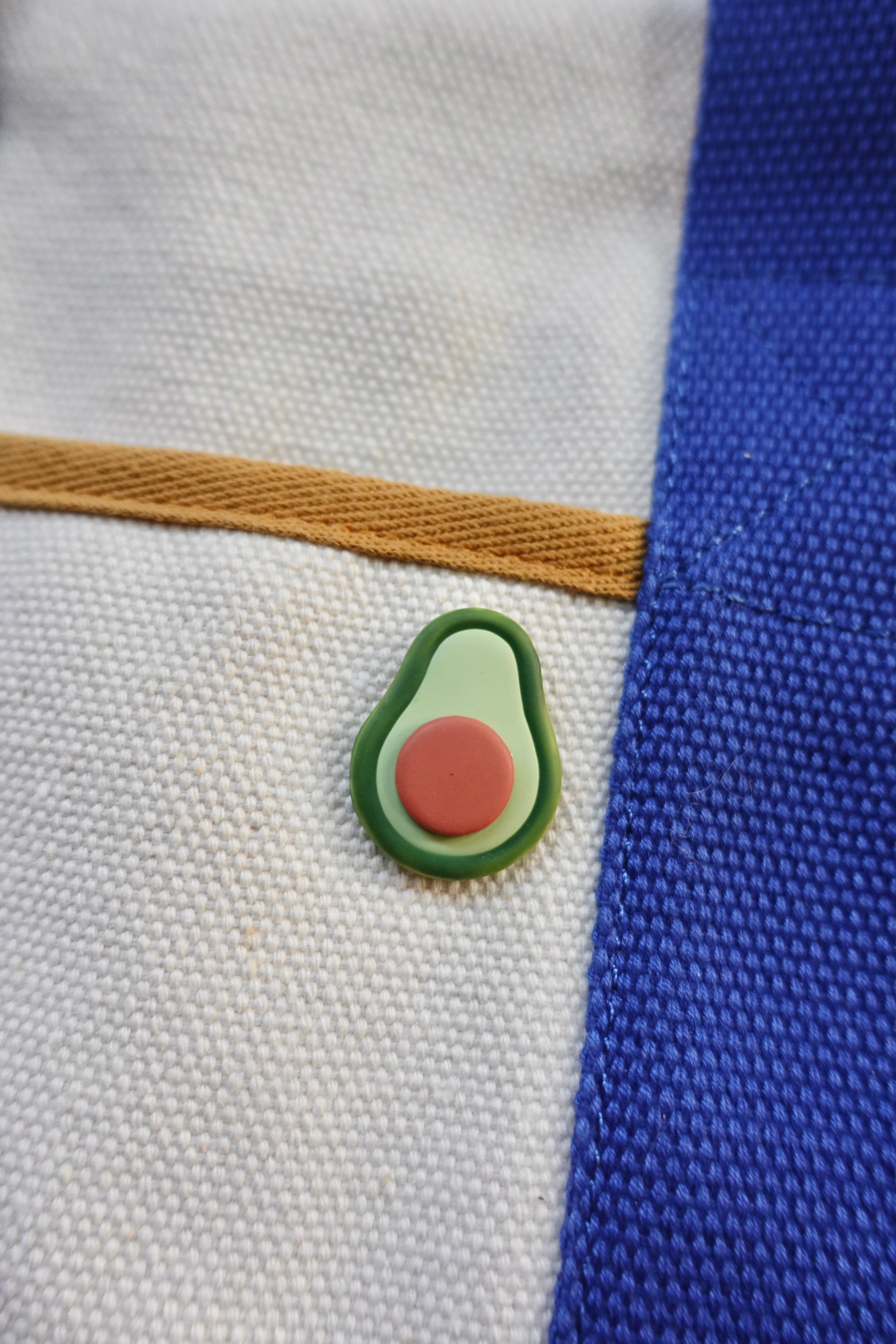 Large Avocado Bobbin - Image 2