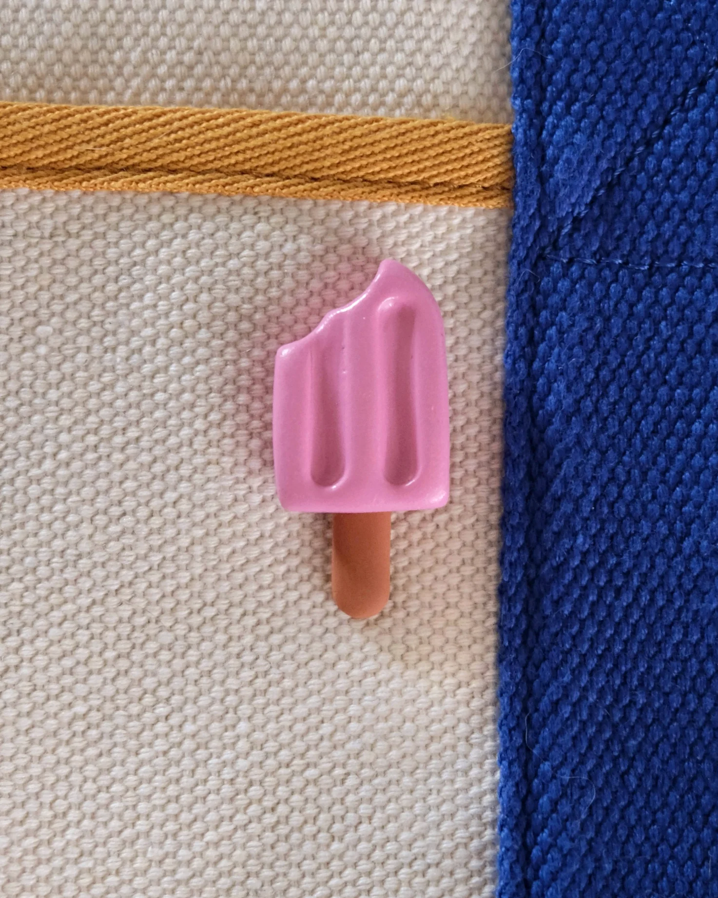 Large Popsicle Pin / Bobbin 🧊