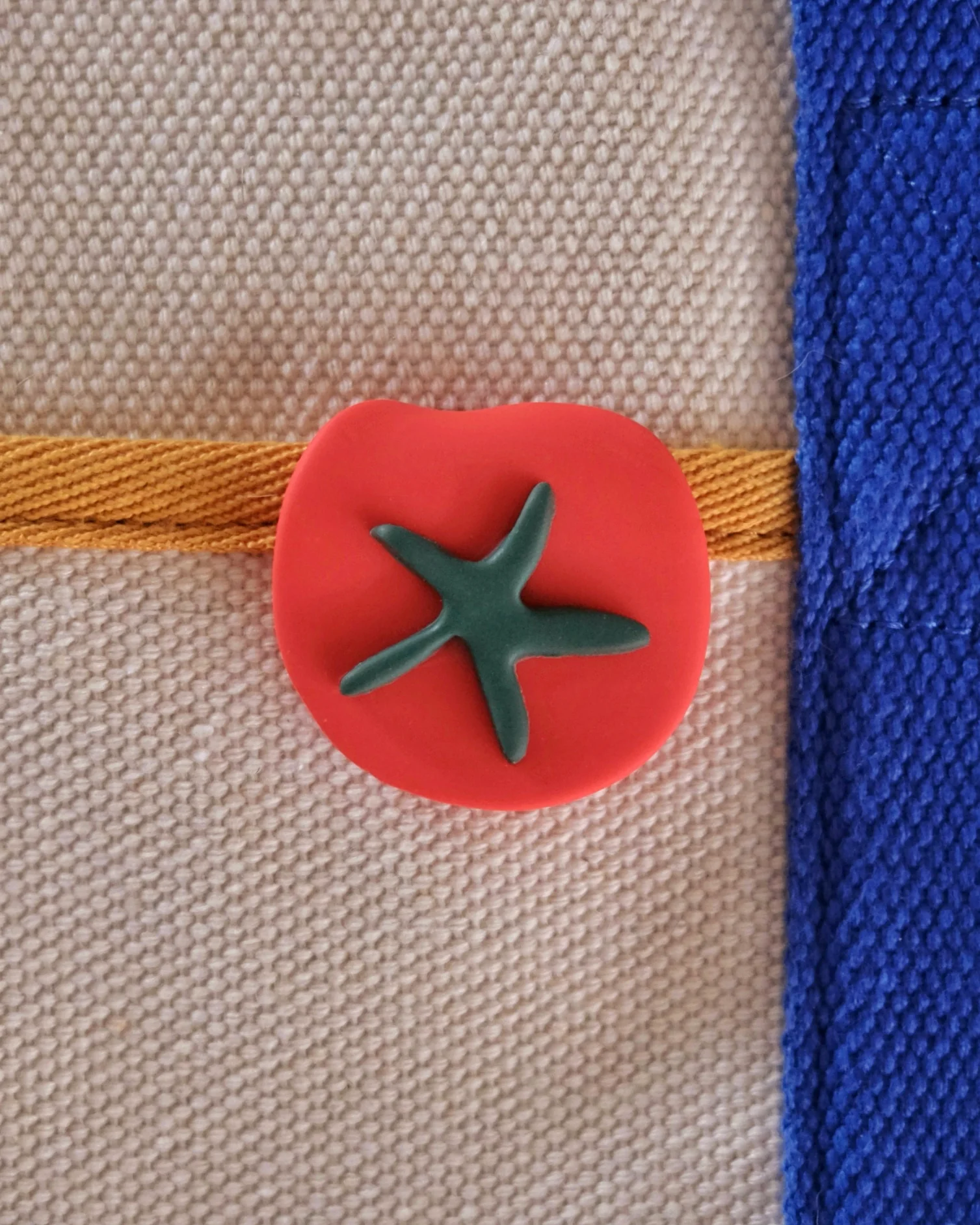 Large Tomato Pin / Bobbin 🍅
