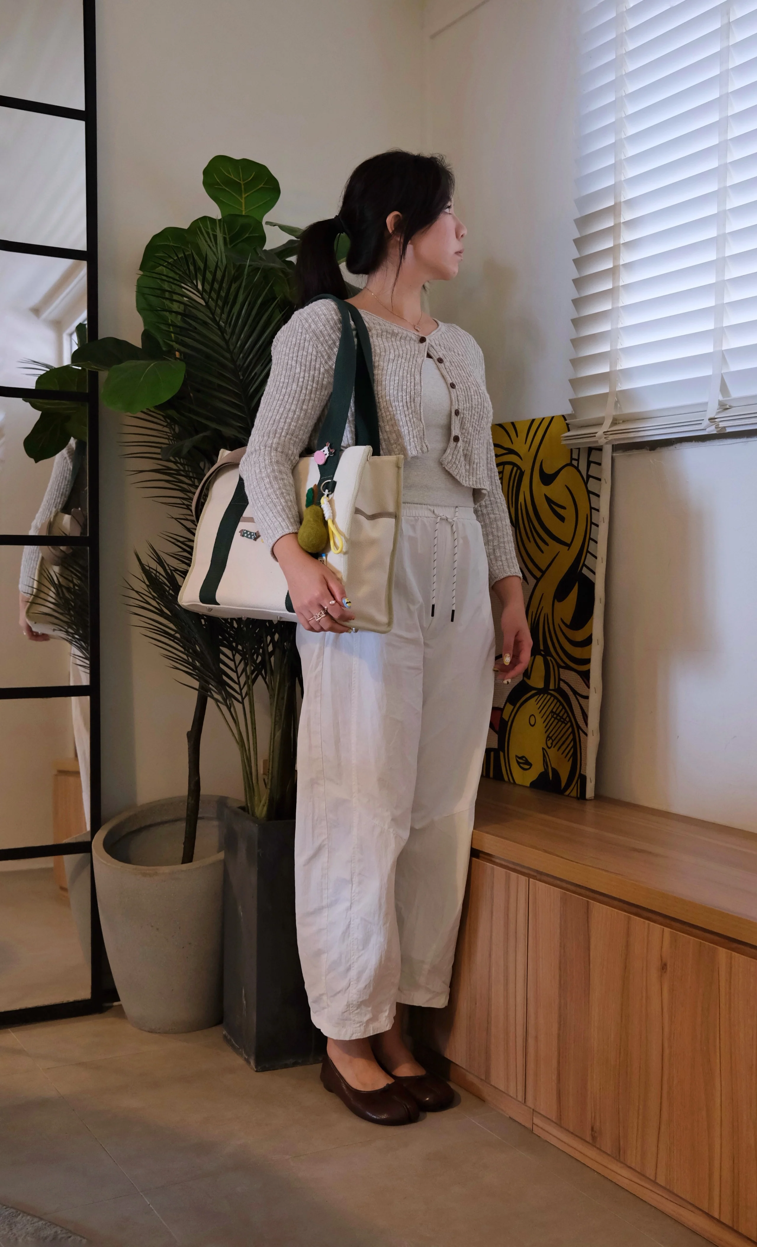 No.10 Laptop Tote V2 - Image 3