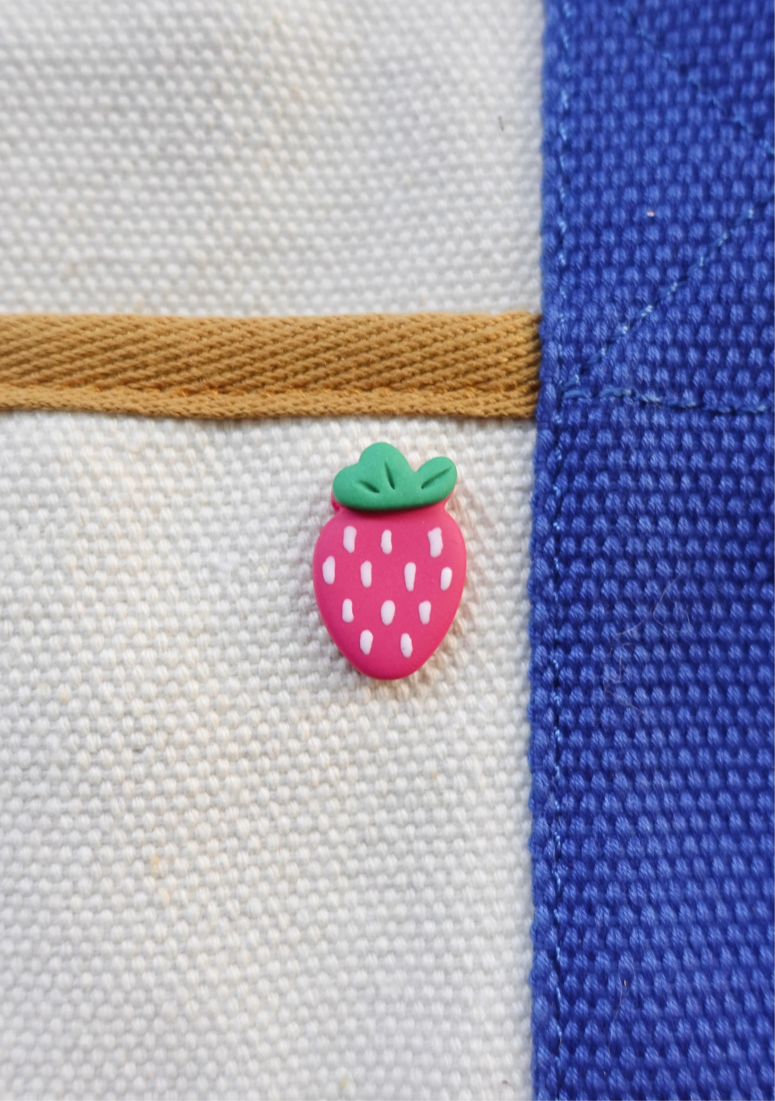 Strawberry Bobbin