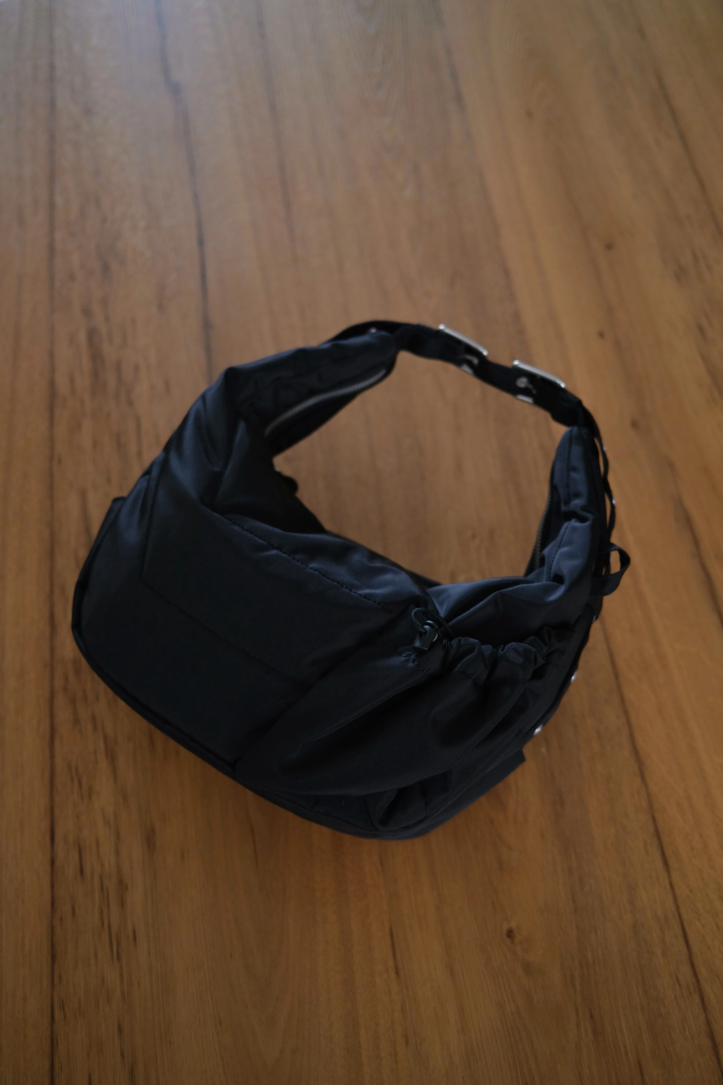 The Medium Utility Bag - Noir - Image 13