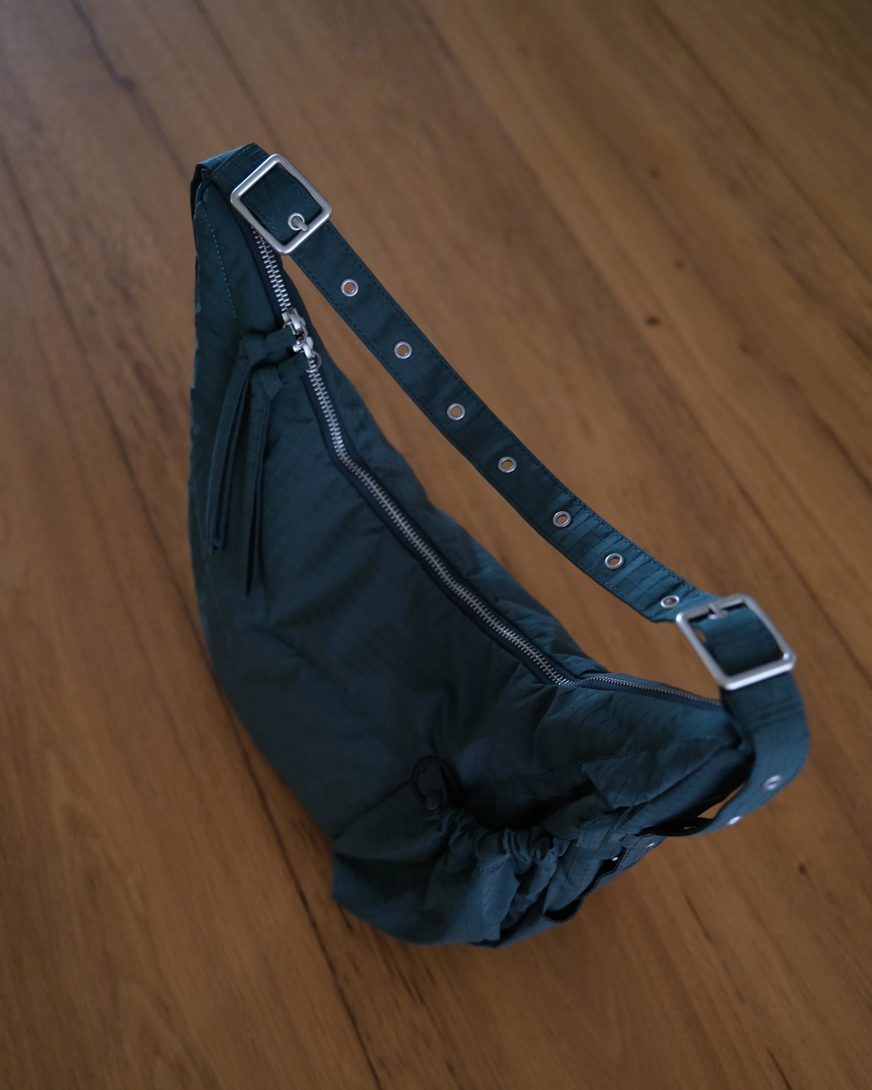 The Medium Utility Bag - Pine - Image 17