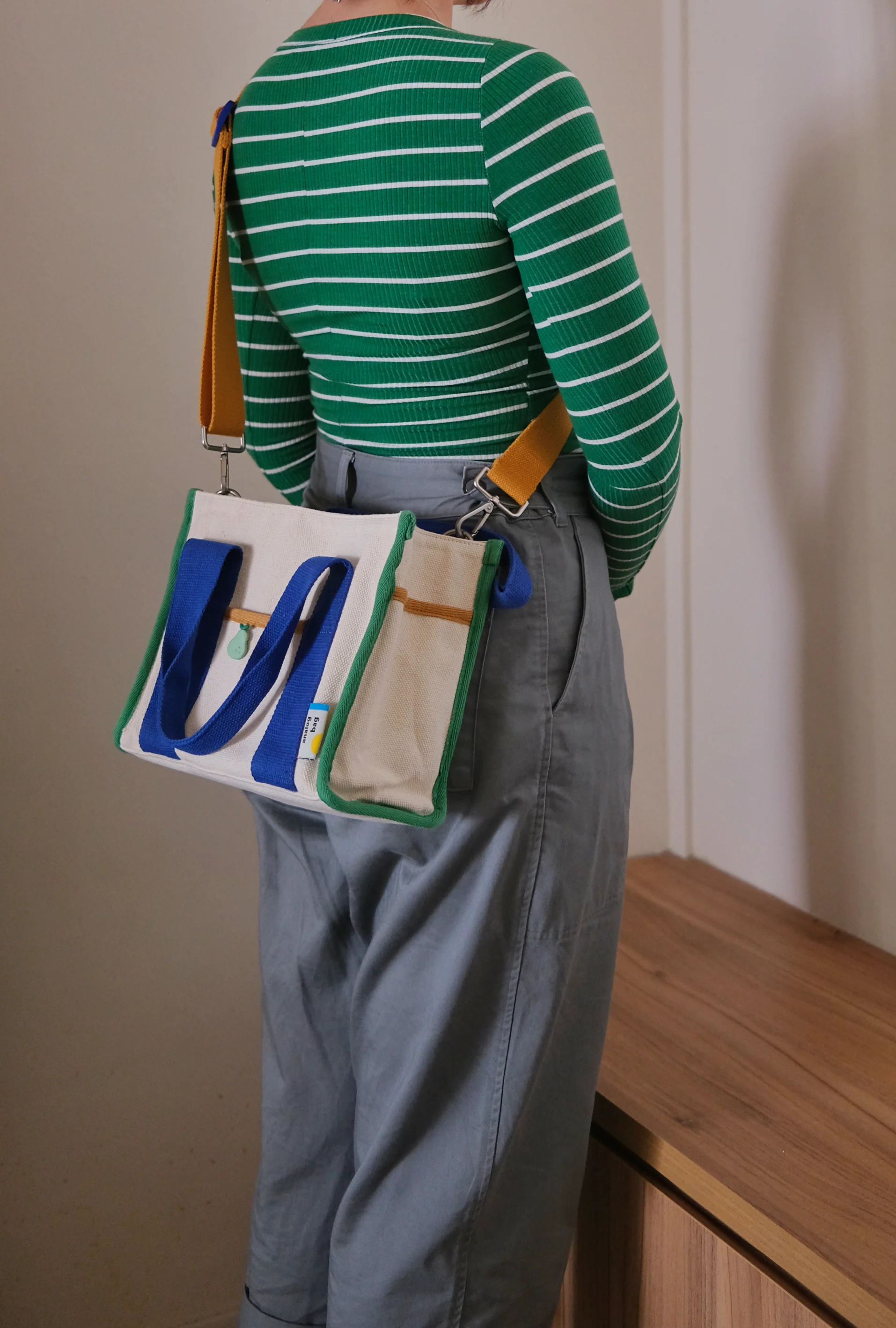 The Black Analog Medium Tote Bag - Image 3
