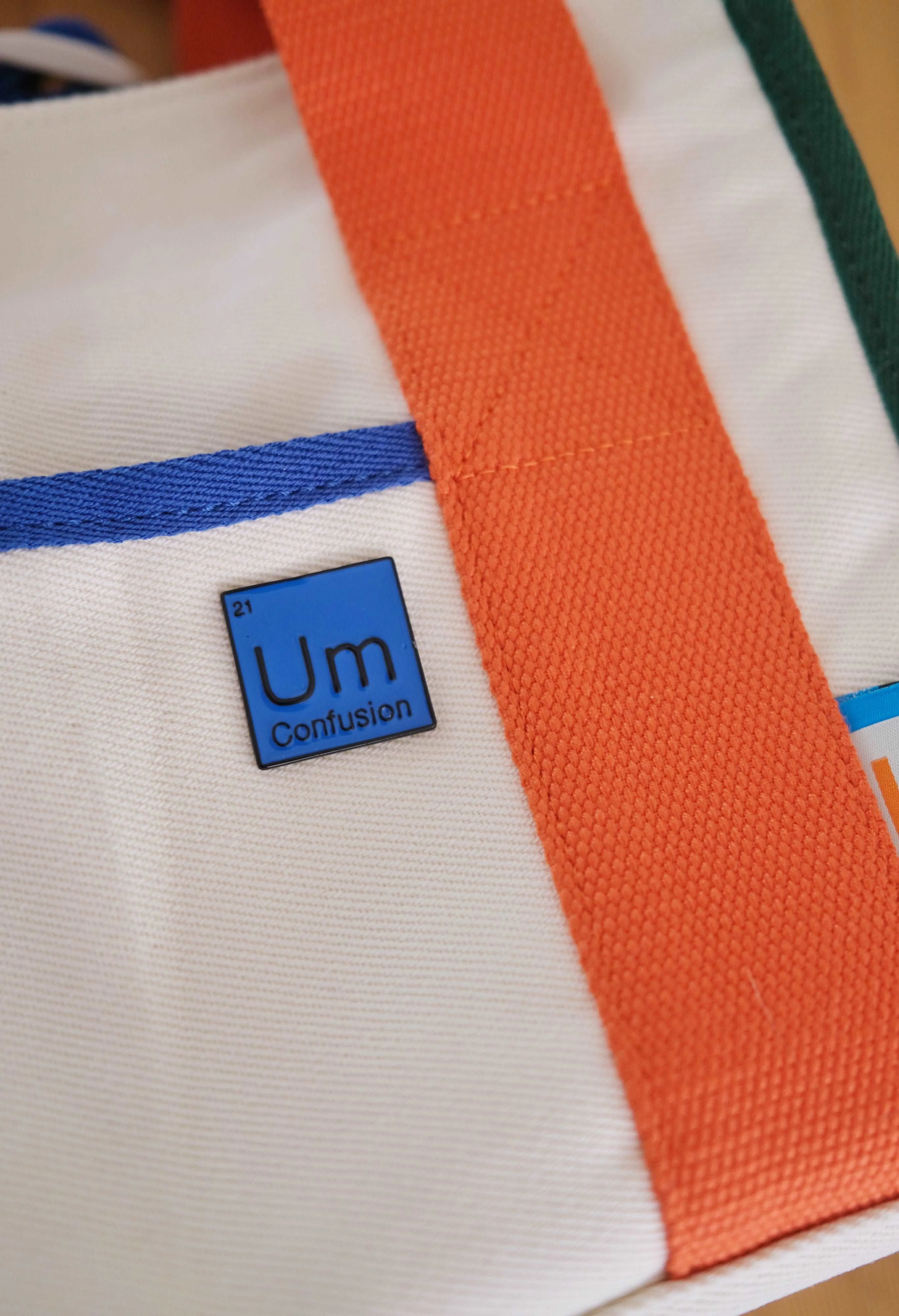 "Um" Enamel Pin - Image 4